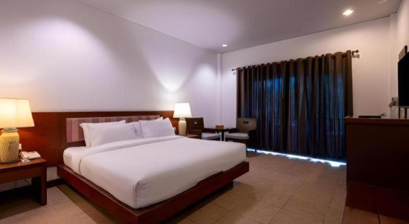 Rose Bay Resort Pattaya Dış mekan fotoğraf